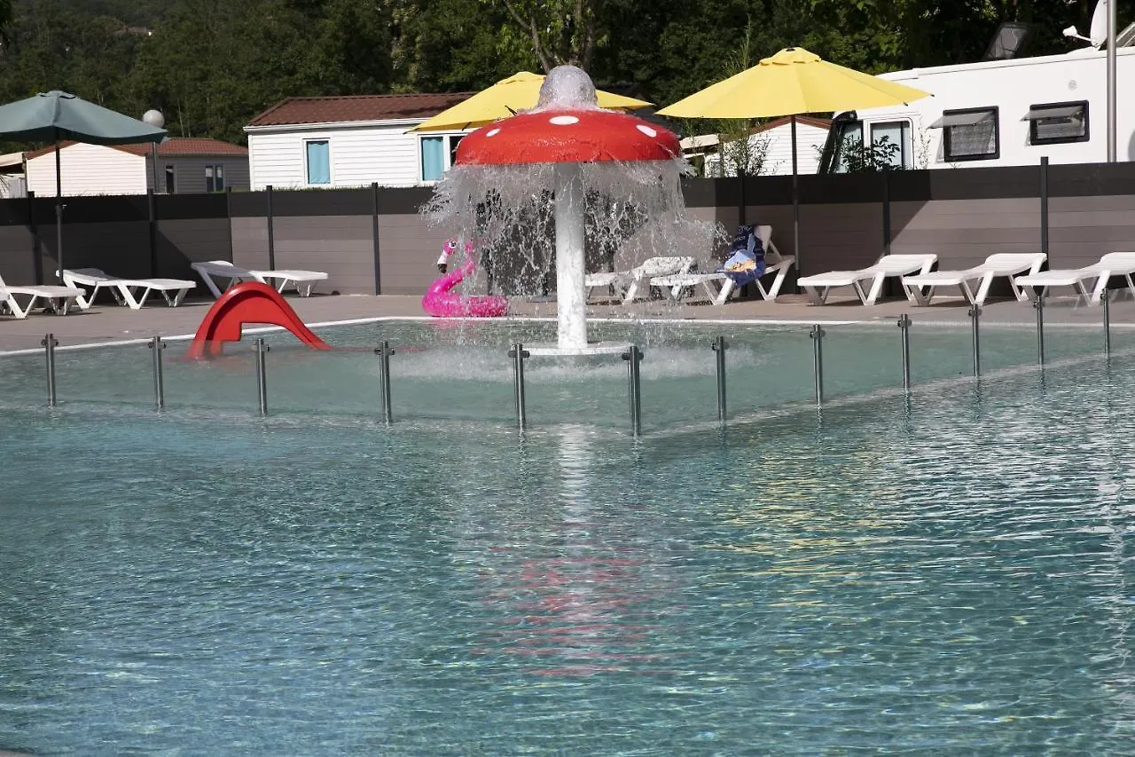 Camping Du Lac Foix