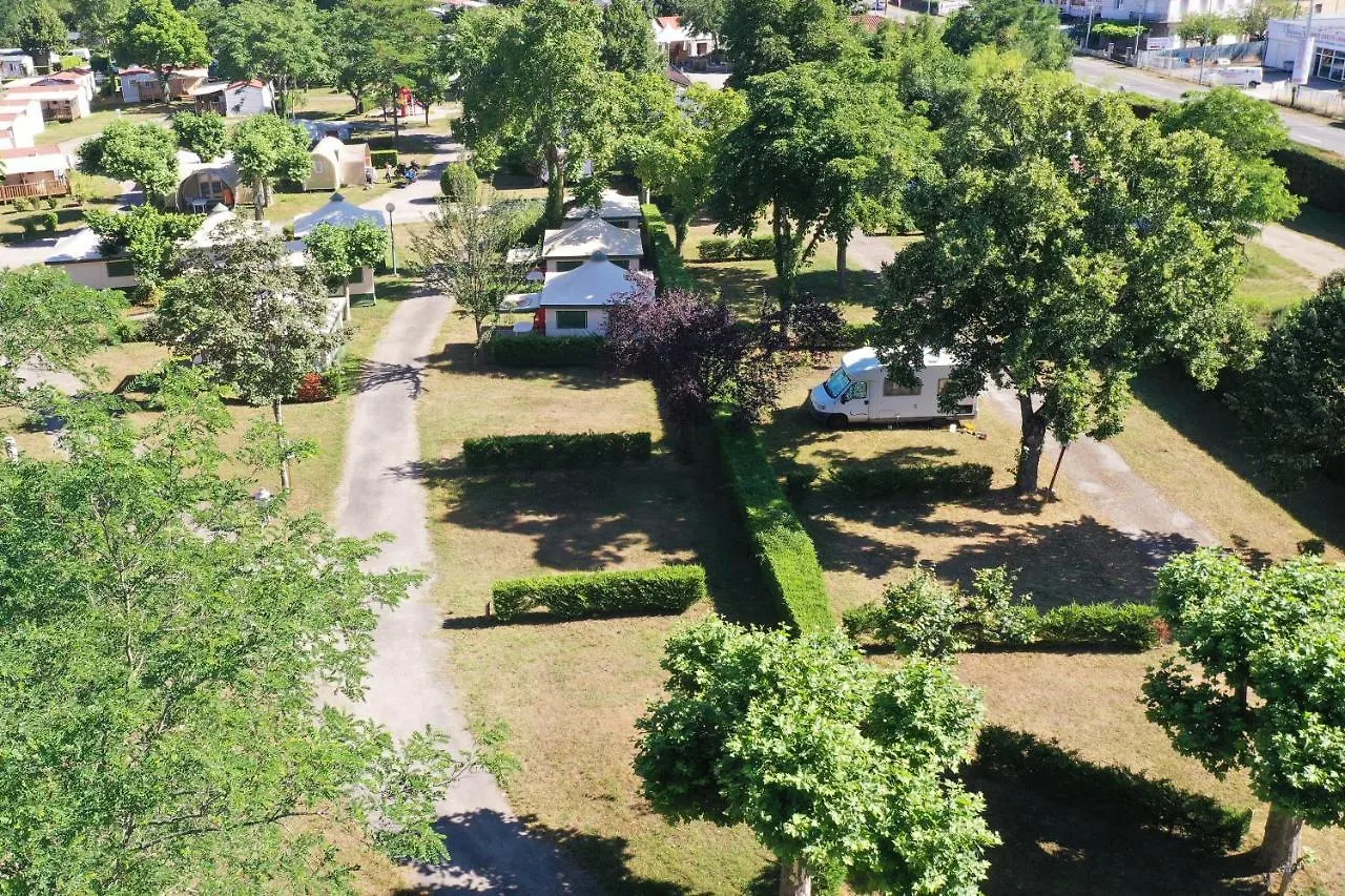 Camping Du Lac Foix